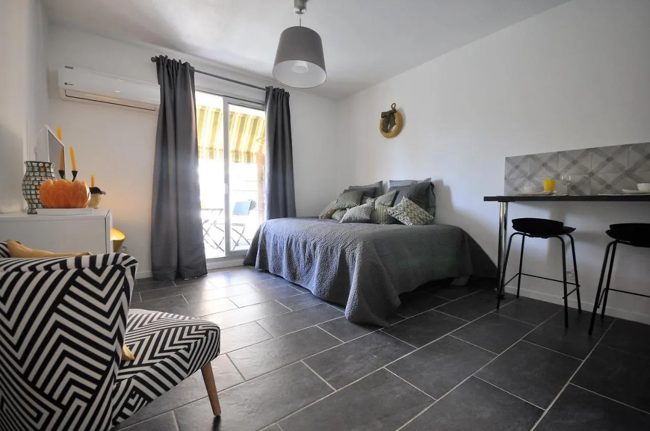 Appartement Des Fleurs Nice France