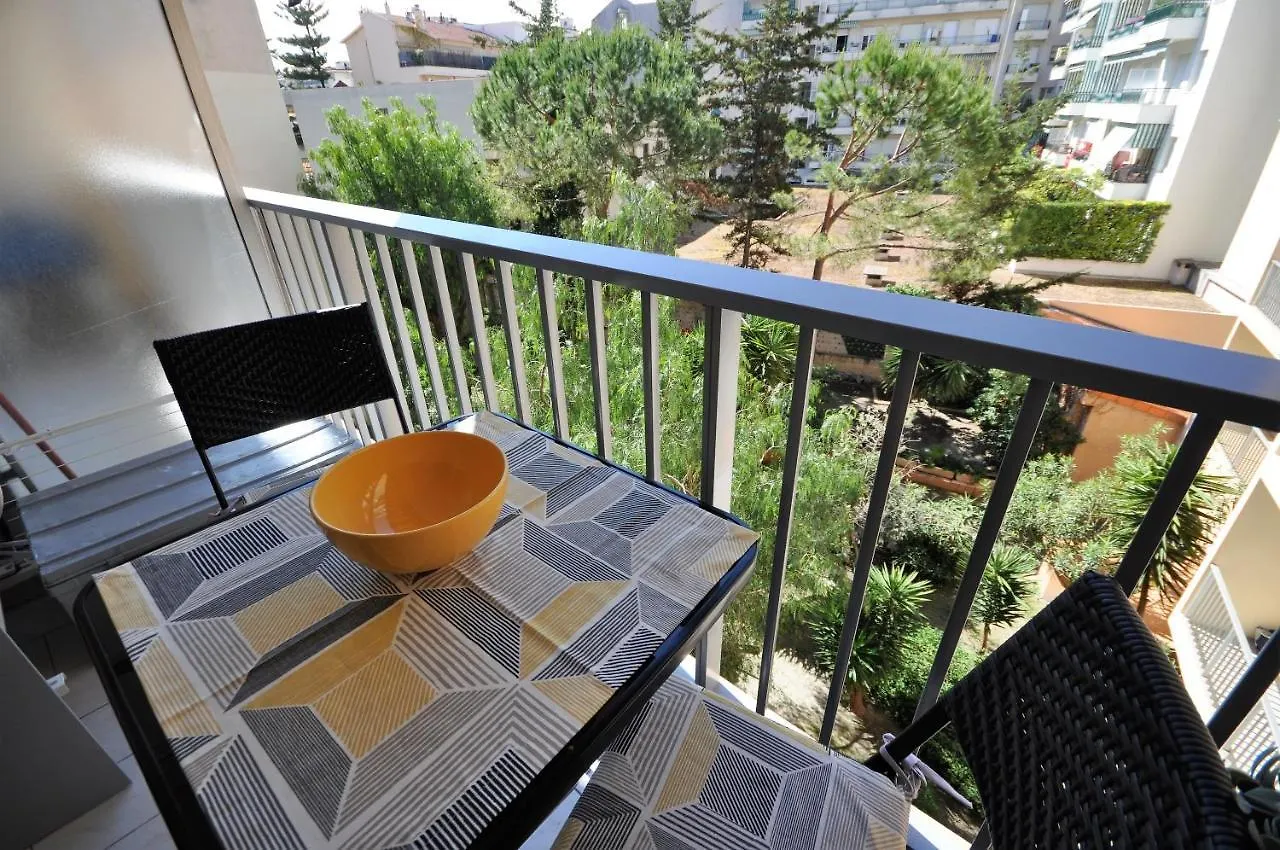 Appartement Des Fleurs Nice Apartment