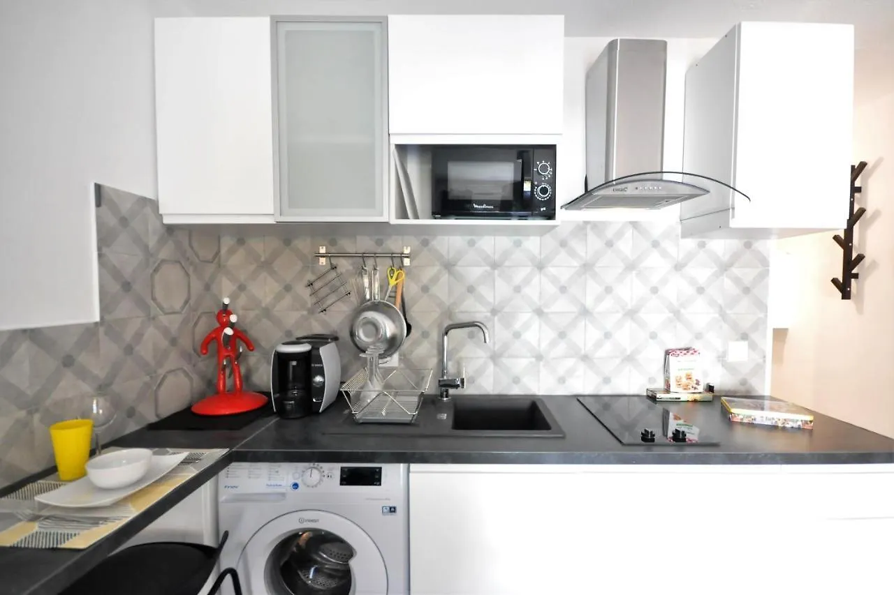 Apartment Appartement Des Fleurs Nice