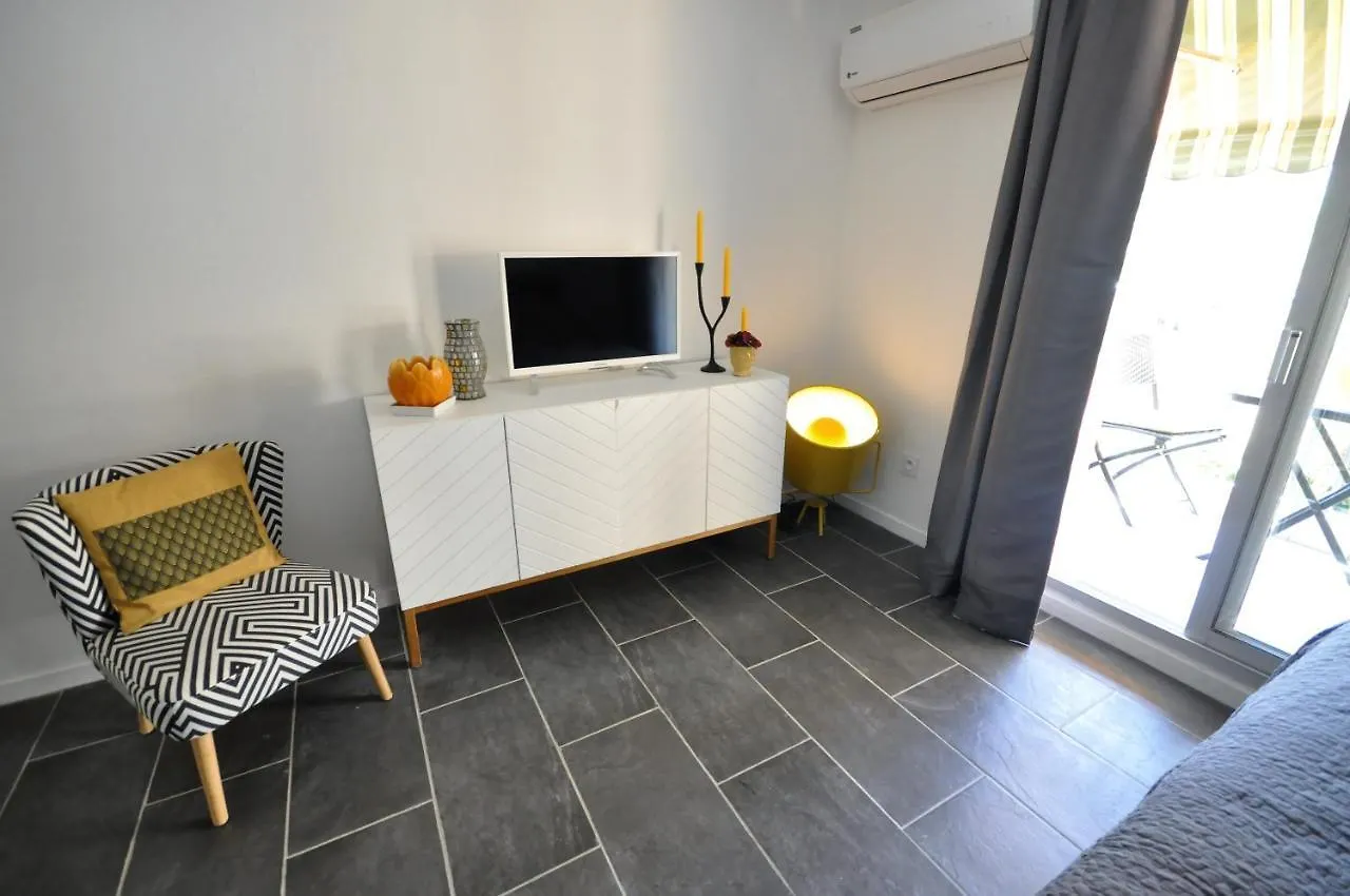 Appartement Des Fleurs Nice 0*,